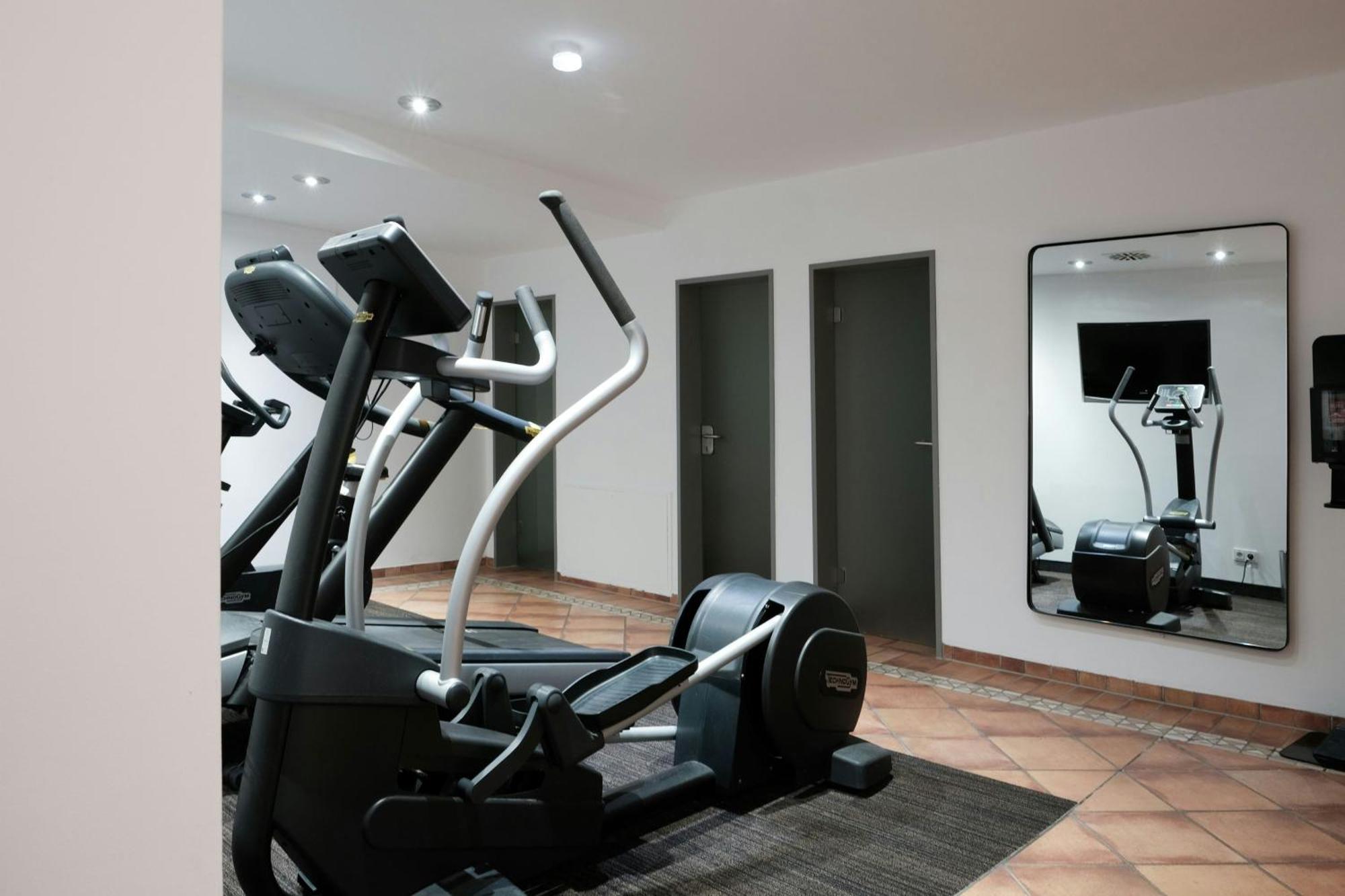 Four Ratingen Dusseldorf Airport Hotel Екстериор снимка